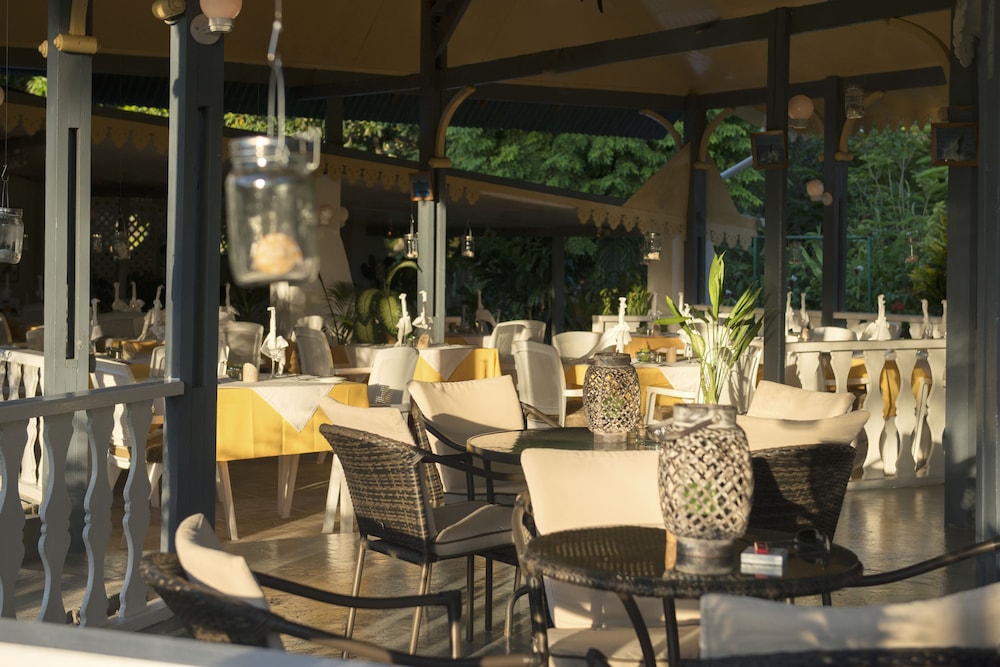 Auberge Chez Plume