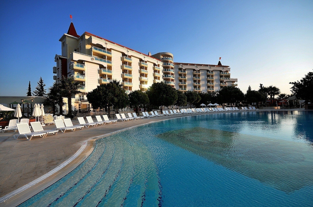 Hotel Garden of Sun Hotel - Image 1