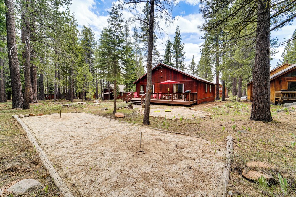 Home w/ Deck + Access to Tahoe Donner Amenities! view 3