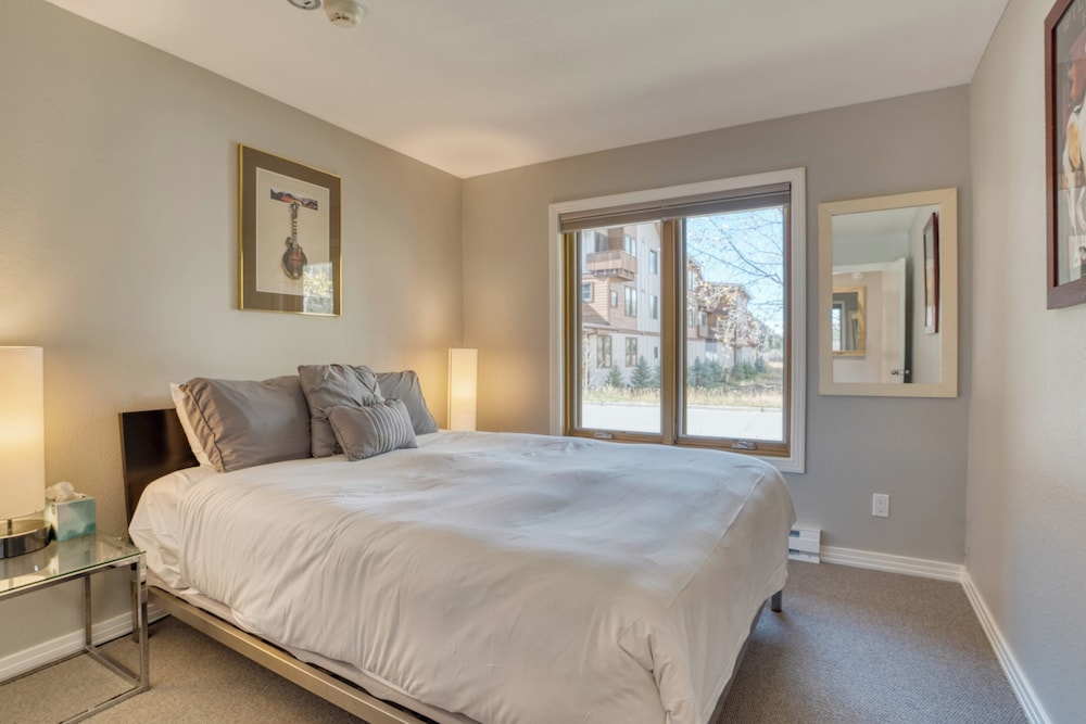 Lulu City 5B by Avantstay Across From Lift #7 10-minute Walk to Downtown view 4