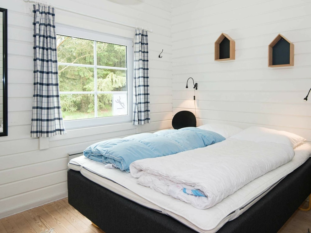 6 Person Holiday Home in Romo view 5