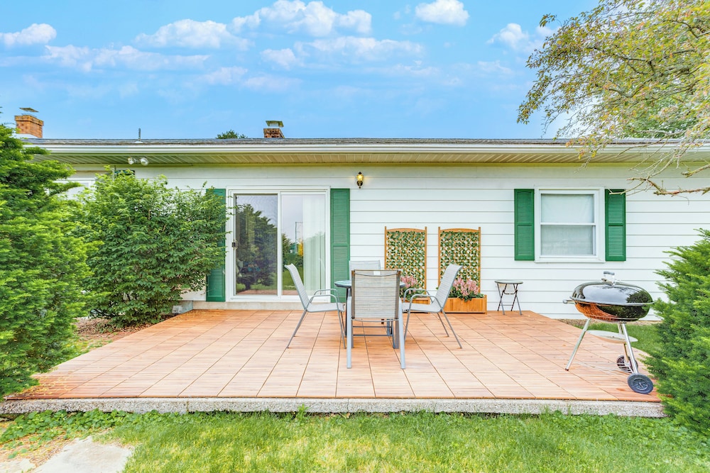 1 Mi to Hersheypark: Home w/ Patio in Hershey! view 5