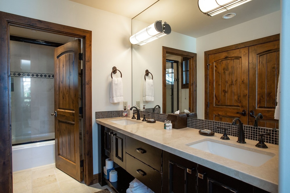 Stag Lodge at Deer Valley Resort - Seven Bedroom Residence with Spa #35 7 Condo