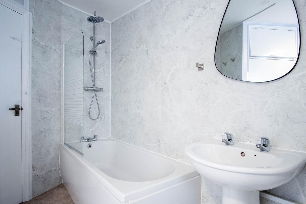 No 7 Moorfield Road - 3 Bed Townhouse - Narberth