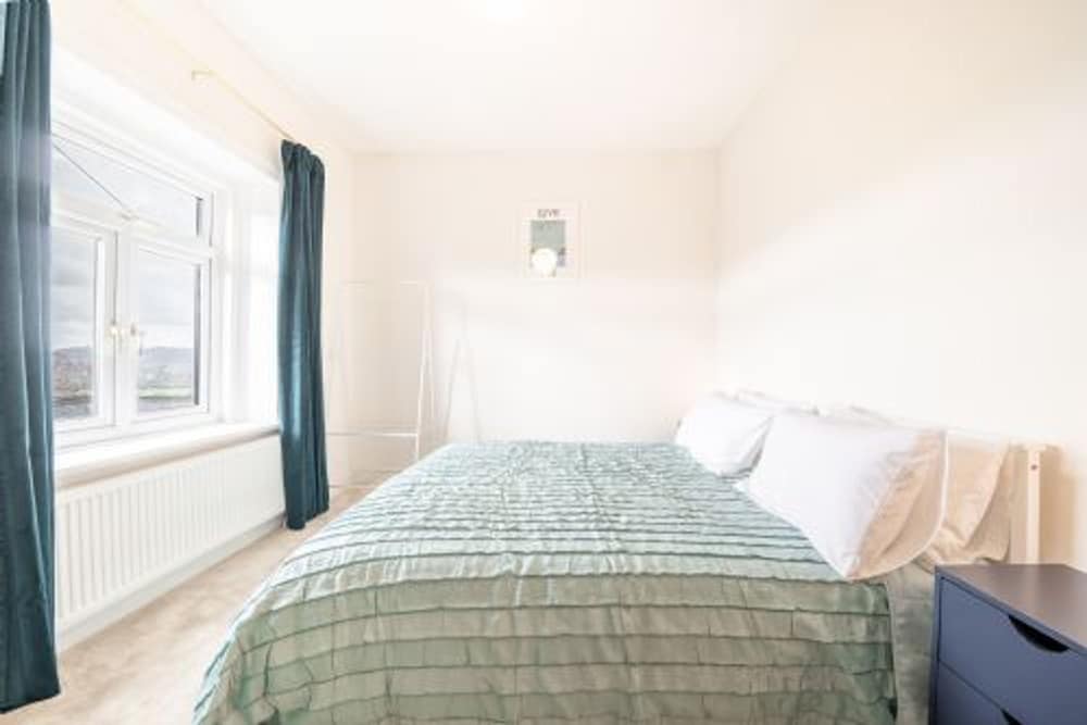 Host Stay Corner Cottage