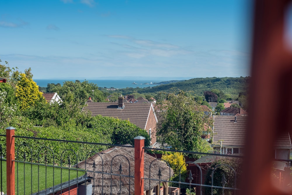 2Bd House With Stunning Views Of The Sea And Gower