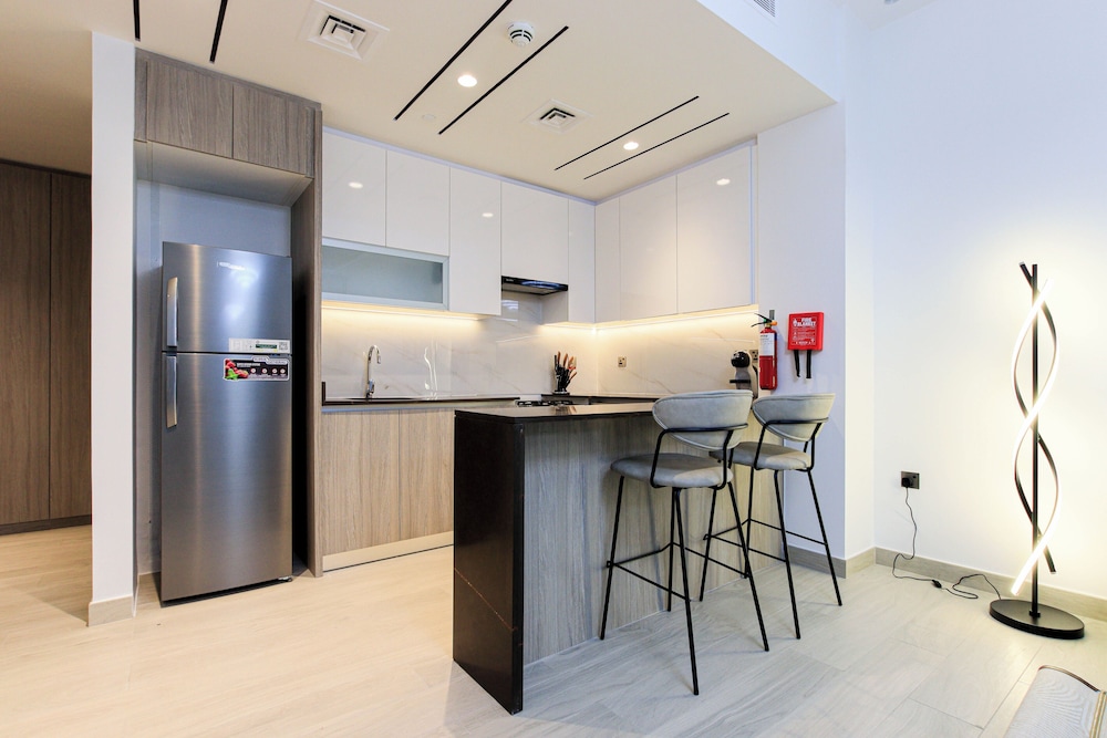 Stylish Stu in Medore Modern Amenities