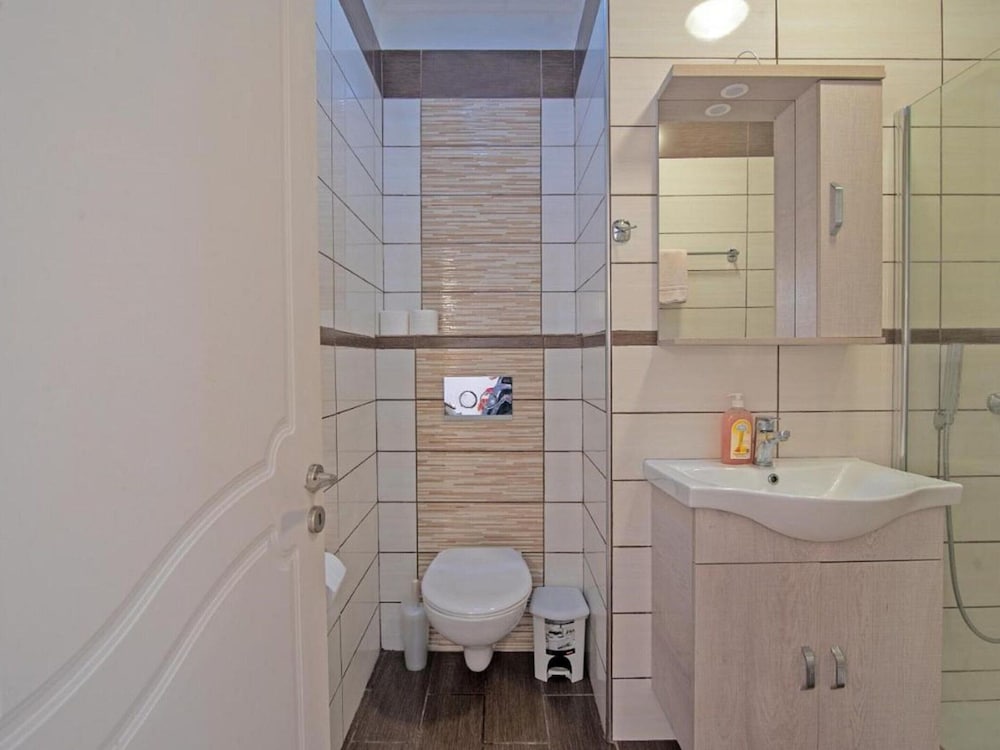 Snug Apartment in Mpenitses With Shared Pool view 5