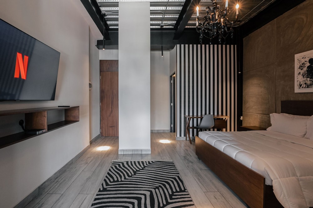The Striped Loft Modern Elegance in a Centric Location — Mexico City