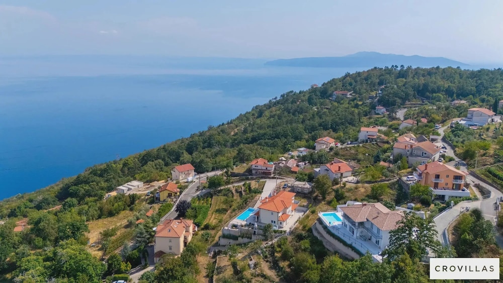 Villa Lauriana Nearby Opatija - Crovillas