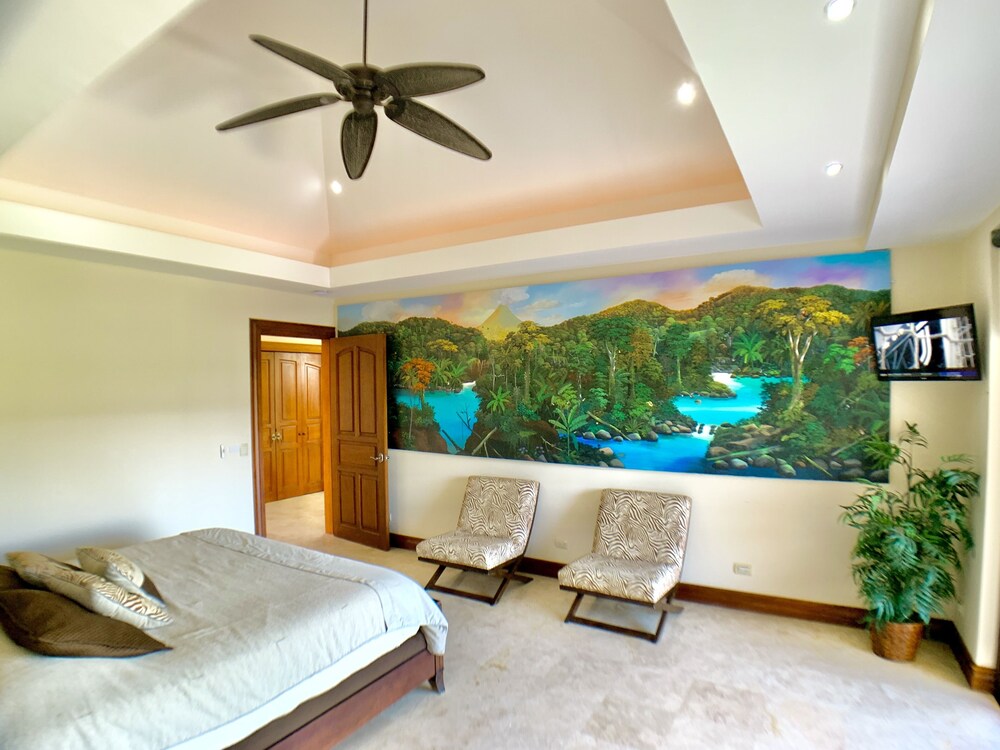 Luxury Villa on The Beach - Hermosa Palms 10A