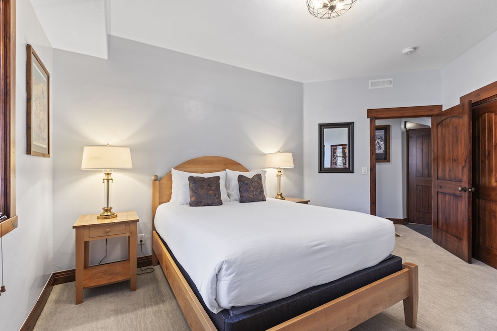 Park City Ski Resort - Town Pointe Condos