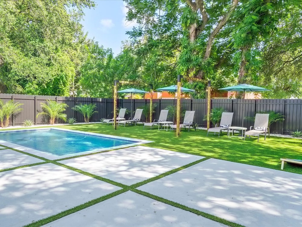 Fresh Modern With Pool Oasis