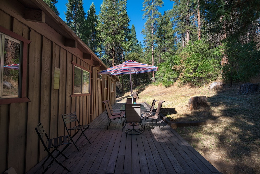 Yosemite Scenic Wonders - Bass Lake Area