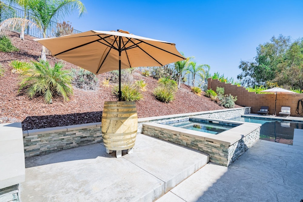 Allura Champagne New in Wine Country Pool Game Rm