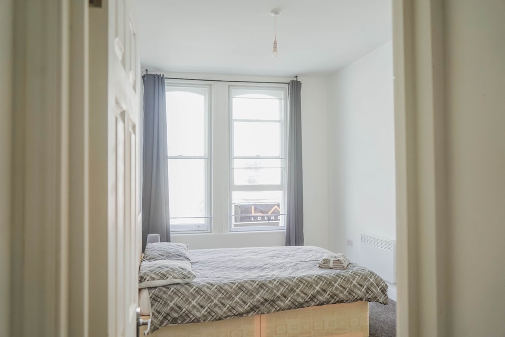 Dover Vacations - 1 Bed Flat in Pedestrianized High Street - Property Image 10