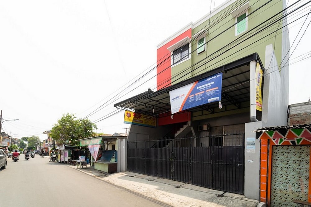 KoolKost Syariah near Velodrome Rawamangun view 2
