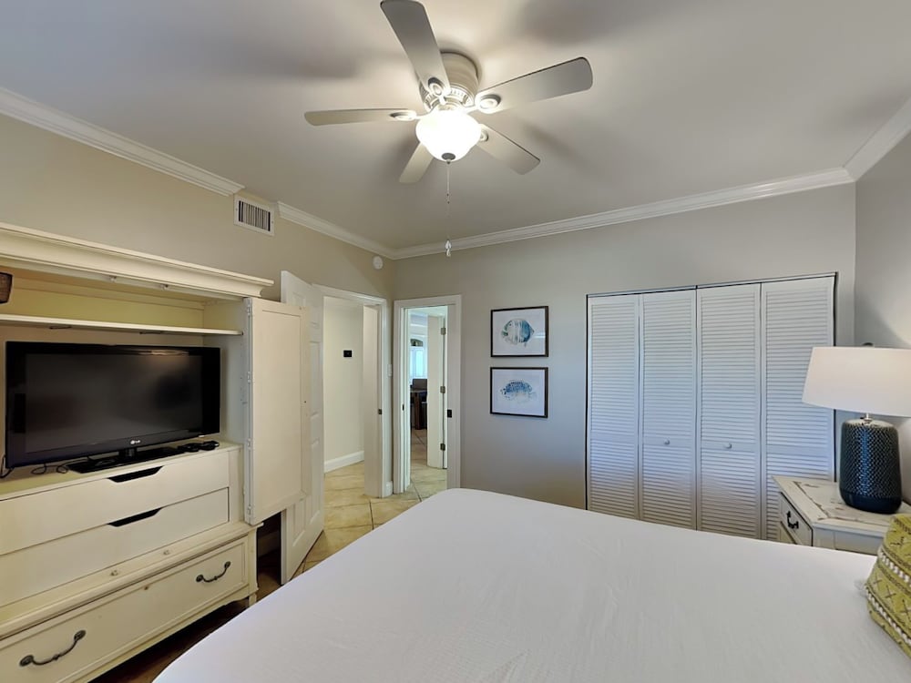 Shipwatch Surf & Yacht #301D by Southern Vacation Rentals