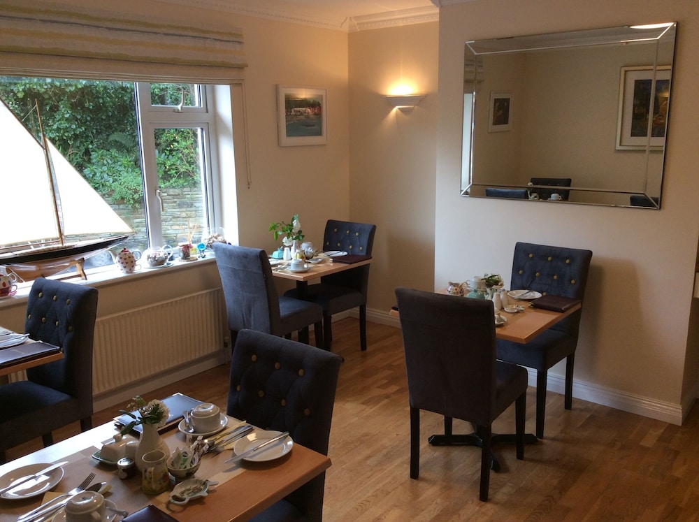 Edencrest Bed & Breakfast