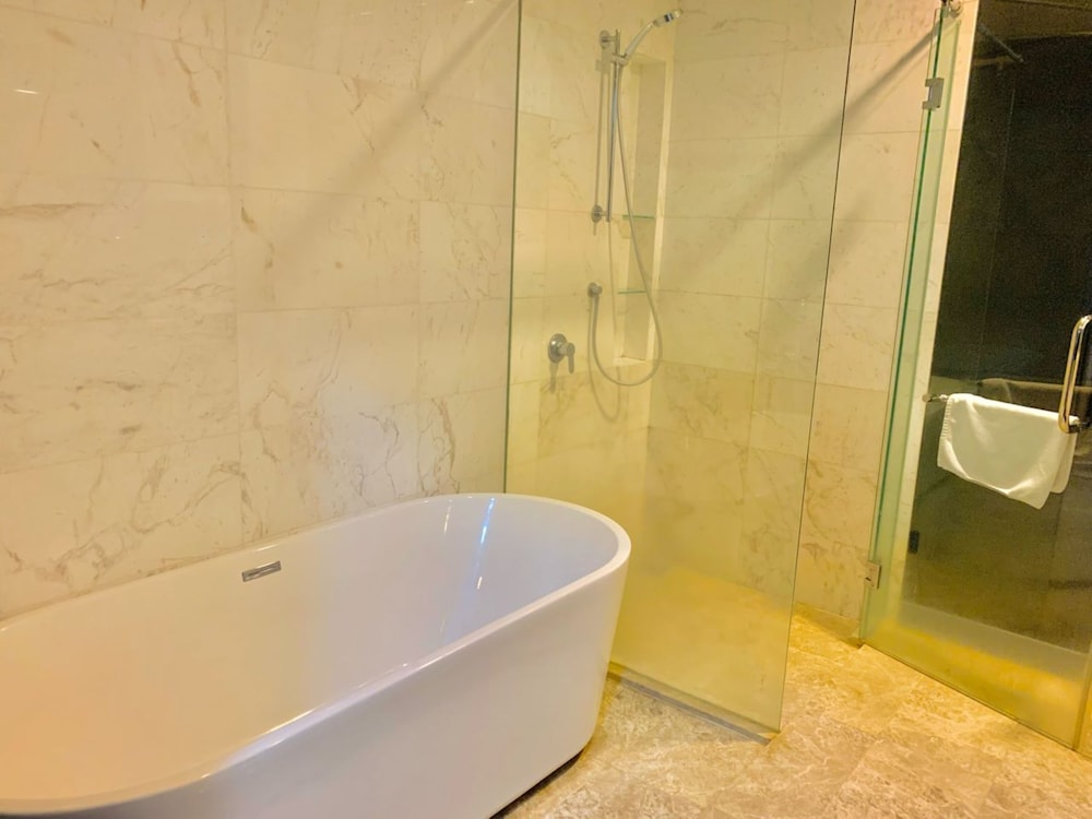WELL-SHAPED Suites At PLATINUM KLCC