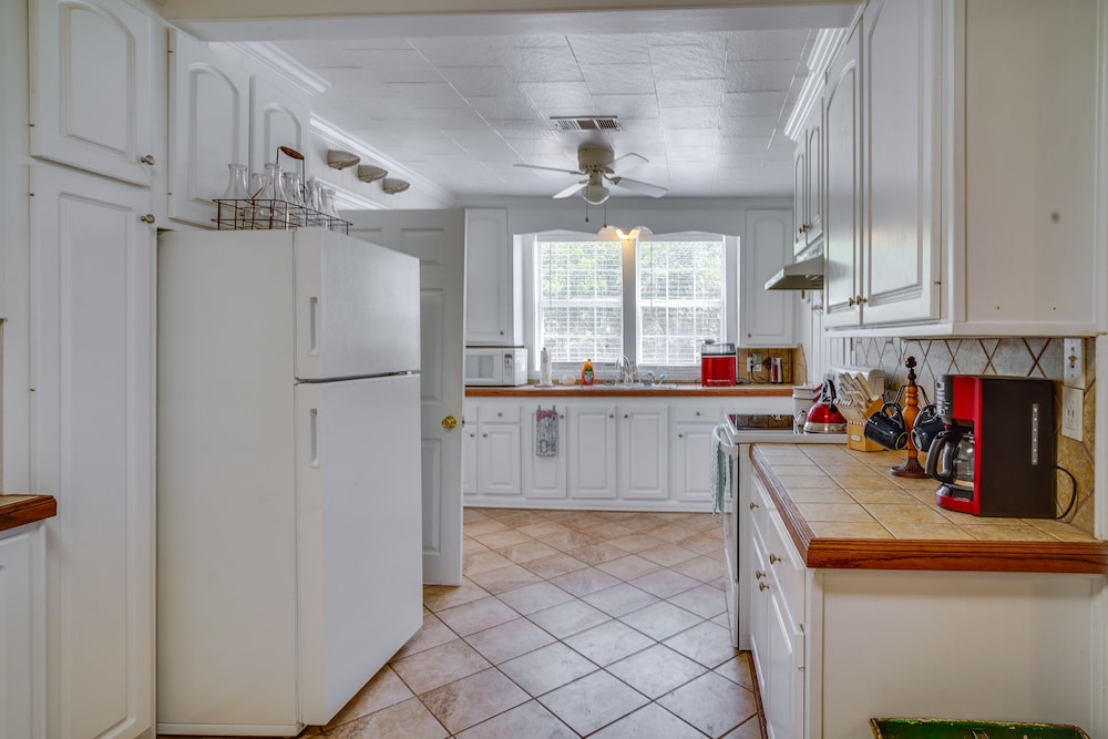 Lakefront Jonesville Cabin w/ Dock  Fire Pit! - Property Image 20