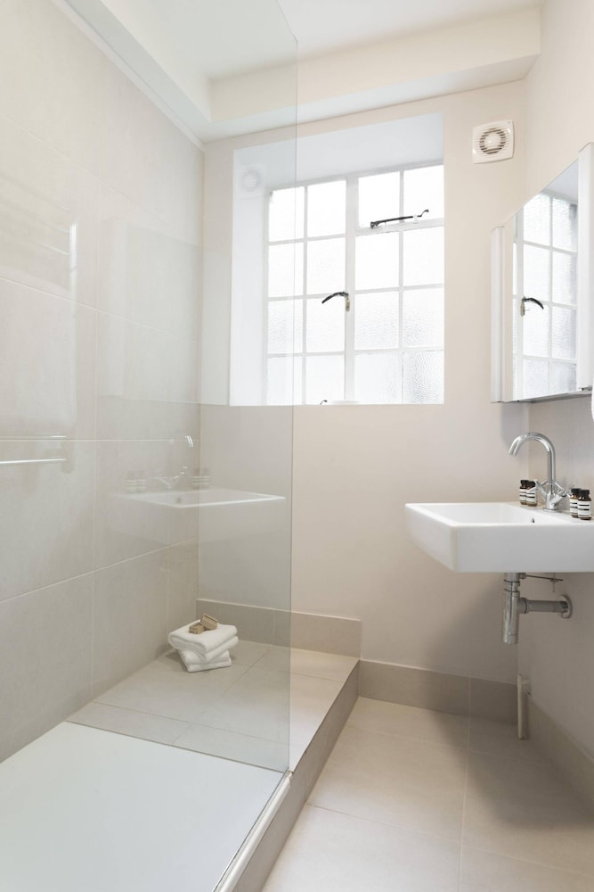 Drayton Gardens VI by Onefinestay