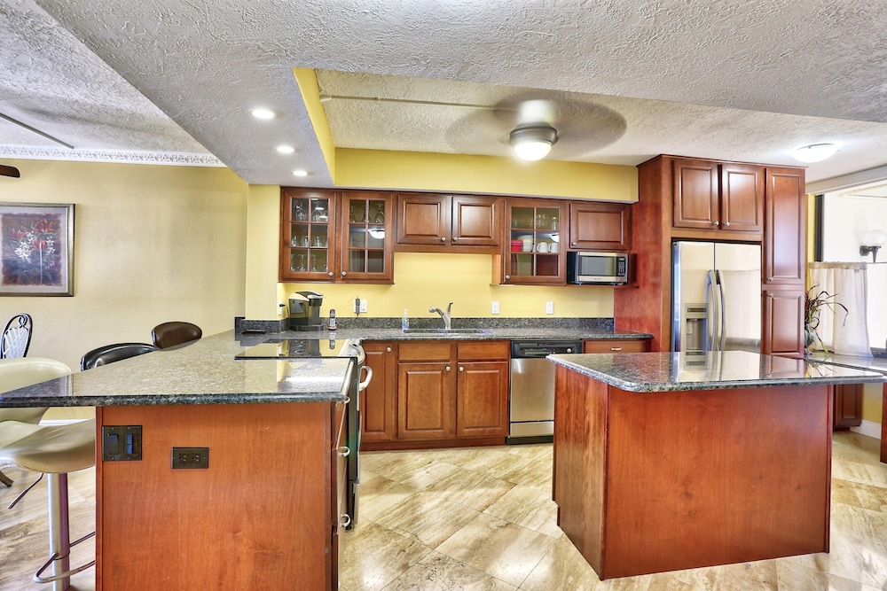 St. Pete Beach Yacht and Tennis Club 404