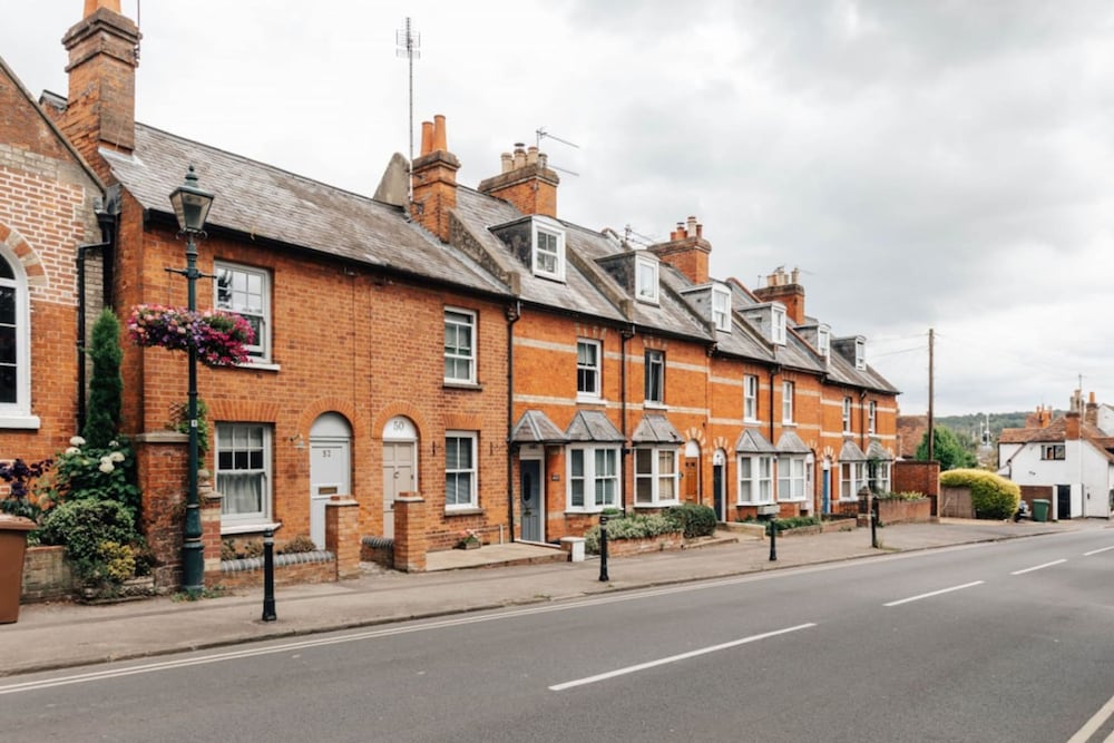 The Emerald - Central Henley 2 Bedroom House - From 145 Per Night