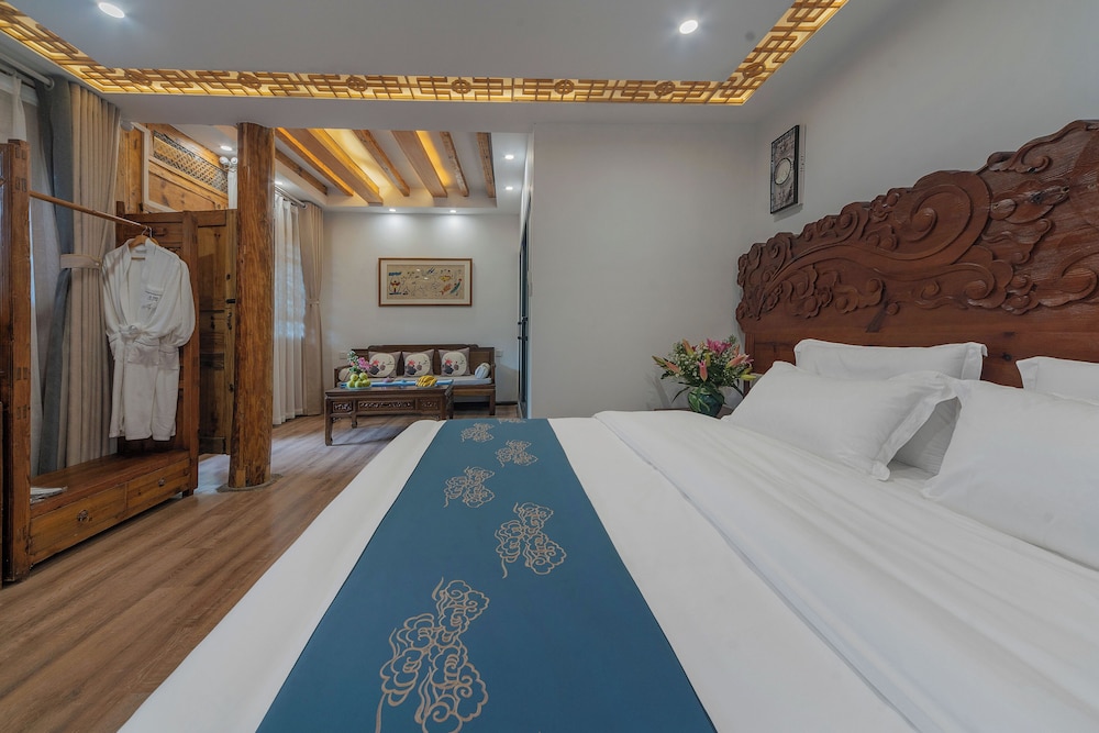 Yiyuan Snow Mountain View Historical Naxi House - Lijiang Old Town Mufu branch