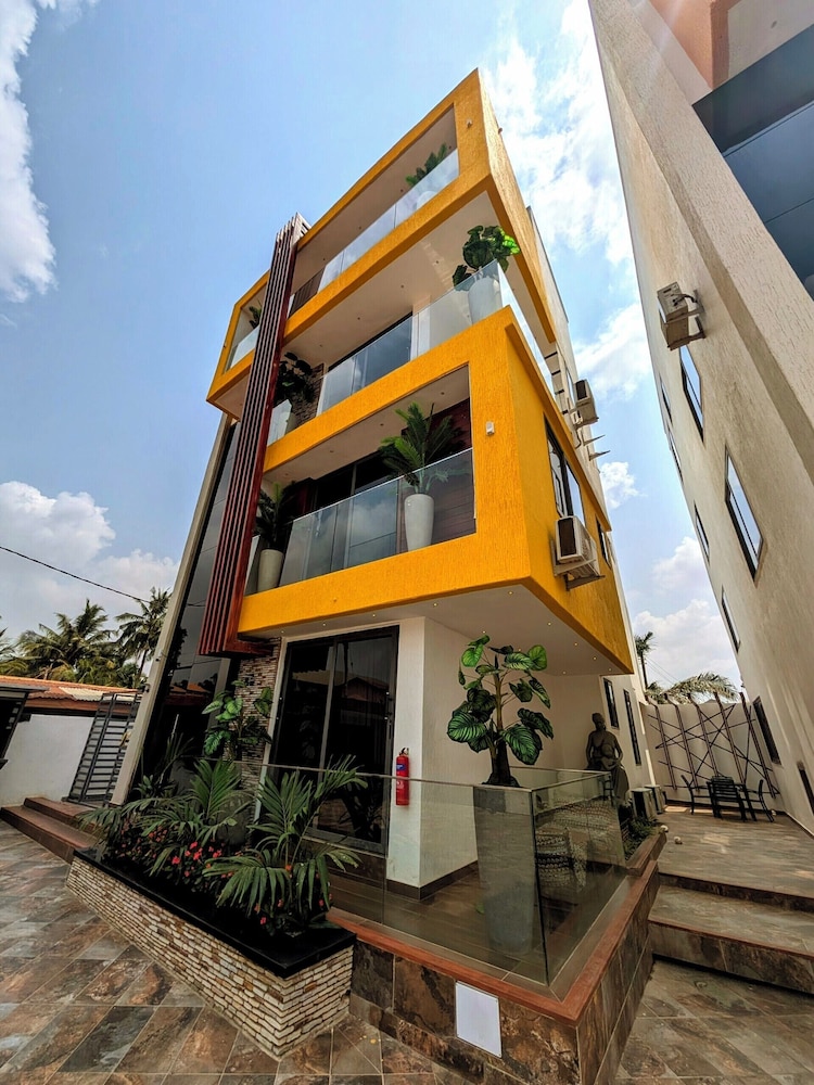Condos De La ChiChi