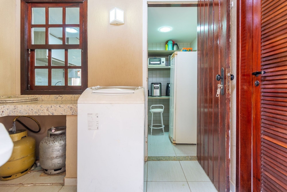 Bz75 Casa 4 suítes Geriba 250m da praia
