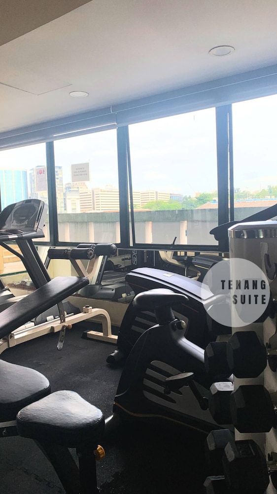 1BR Urban Escape at Damansara Heights