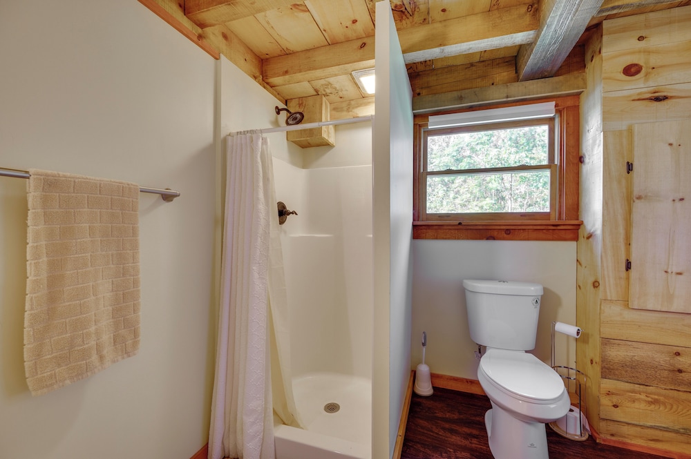 Unplug, Unwind & Explore: Remote Vermont Cabin