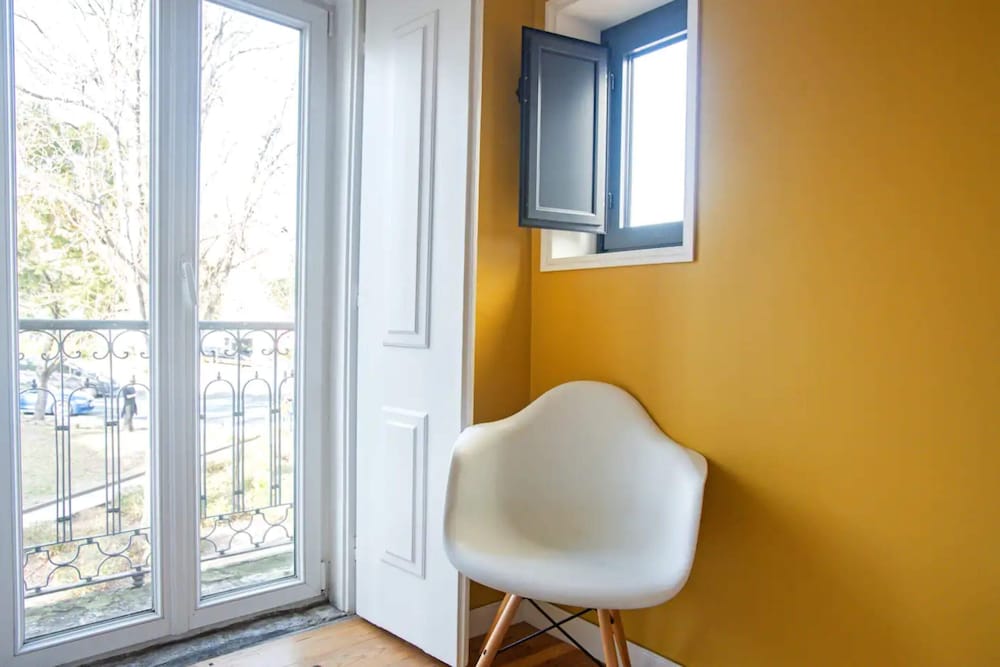 Peaceful 2bedrooms w/ Patio in Lisbon view 5