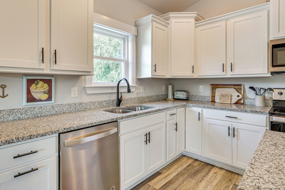 < 1 Mi to Beach: Home w/ Pool in Oak Island!