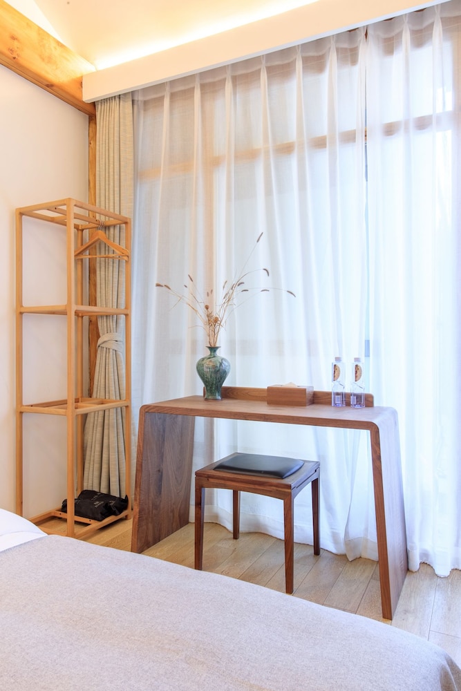 ISVARA Culture Homestay Li Mu Space