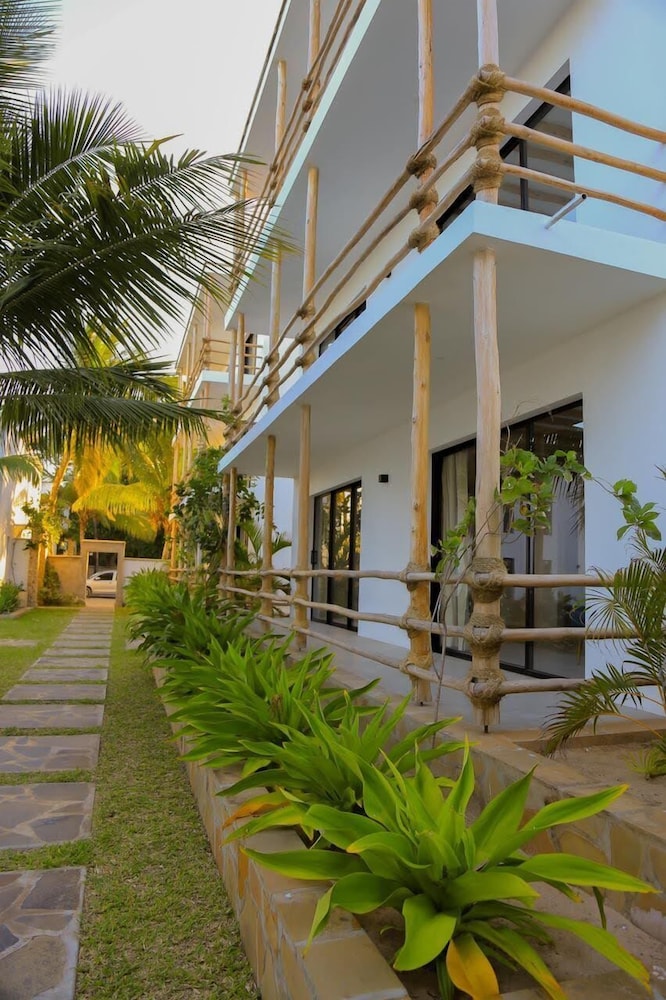 Ahadi Beachfront 2 Bedroom by YourHost view 3