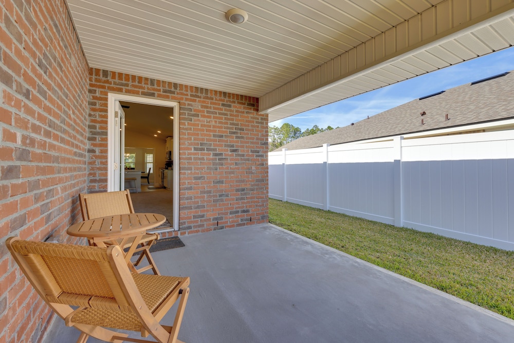 11 Mi to Beach: Newly Built Palm Coast Home!