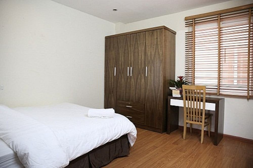V House 1 Serviced Apartment