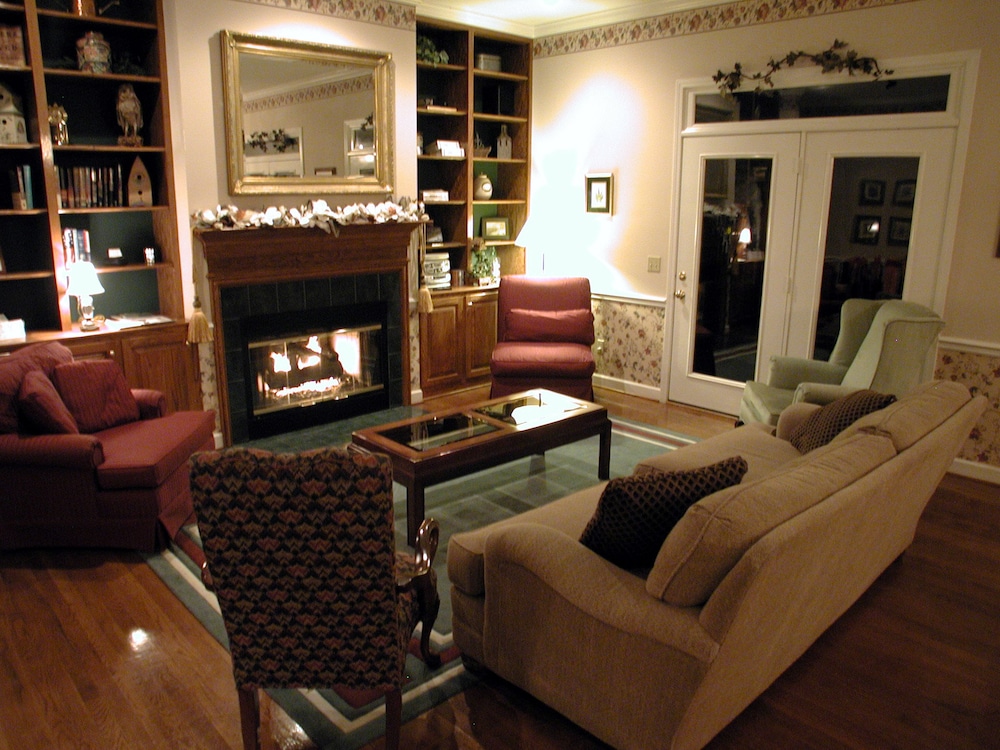 Cookeville Vacations - Garden Inn Bed  Breakfast at Bee Rock - Property Image 3