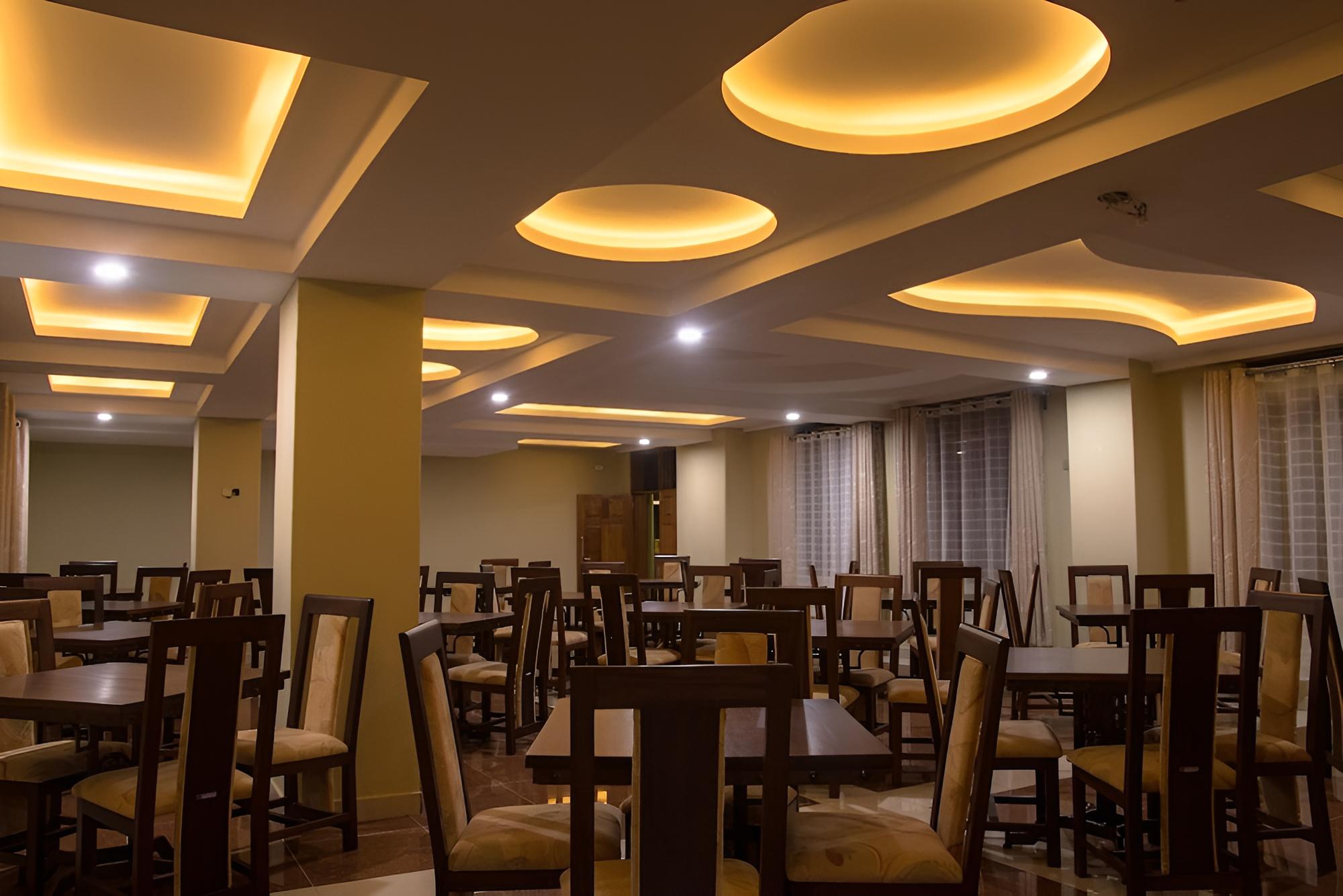 Maxland Hotel Juja