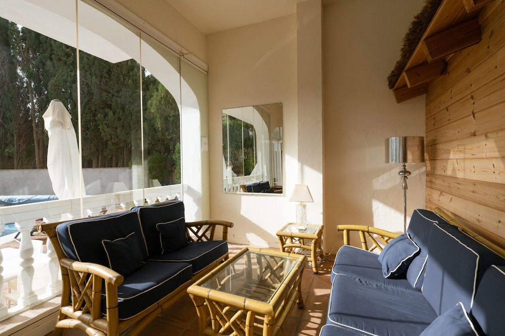 Villa in Marbella With Private Pool and Beach