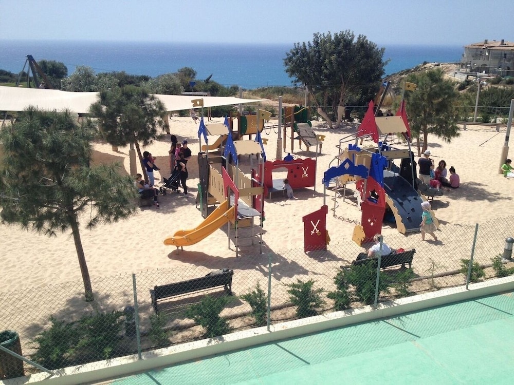 Theseus Village 2 Bed Apartment With Enviable Position On Communal Pool