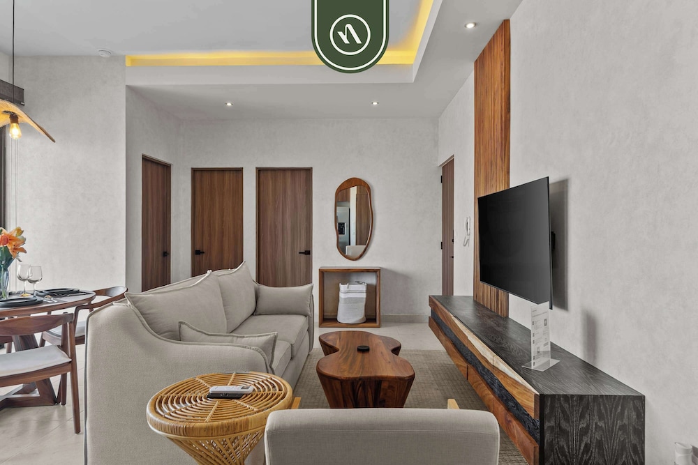 Luxury 2 BR - Downtown - Pool - Sunset in Terrace