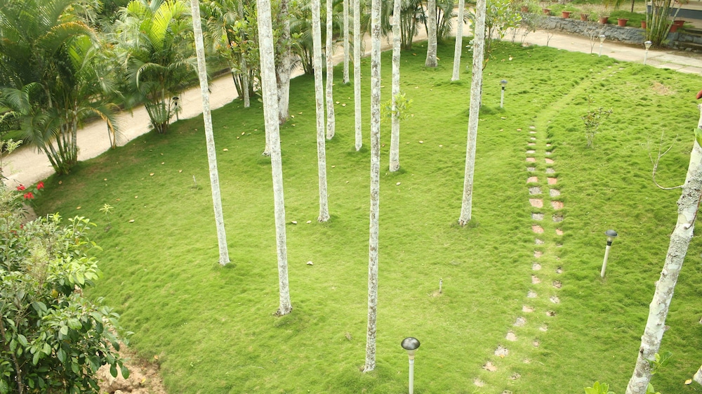 Kedara Village Resort
