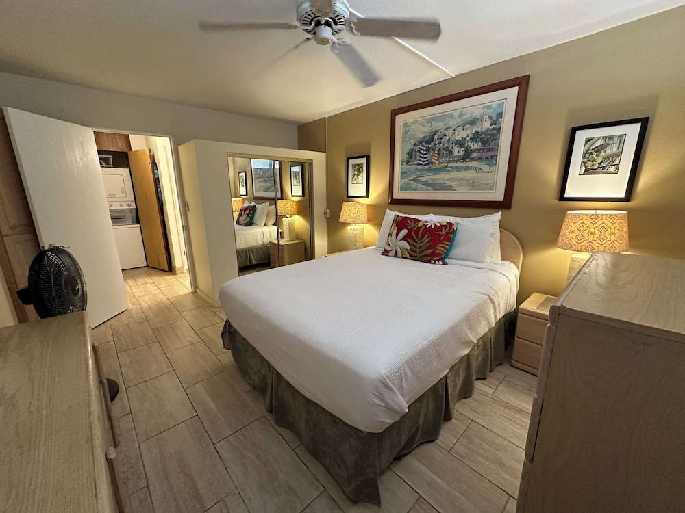 Kihei Akahi D-105 by Maui Rental Group