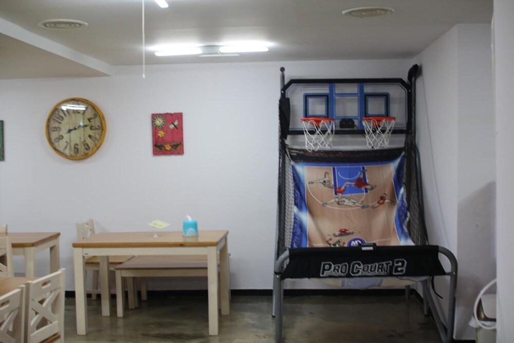 Jeju R Hotel & Guest House - Hostel