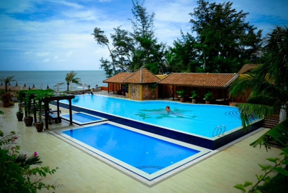 Poshanu Resort