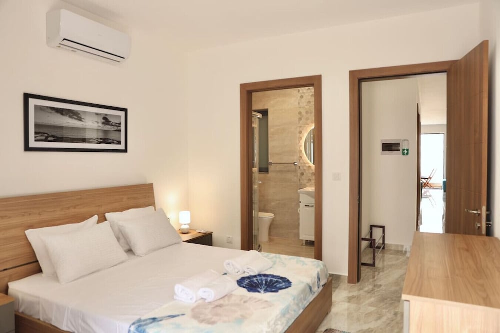 Gozo Coastal Escape Apartment Sea Views in Xlendi
