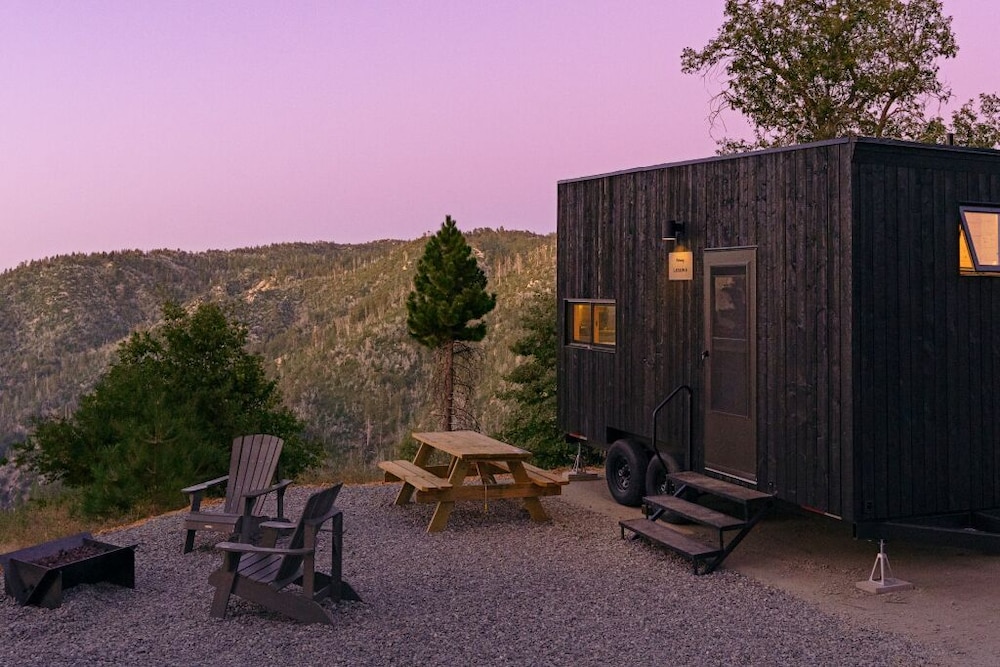 Postcard Cabins Big Bear, Outdoor Collection by Marriott Bonvoy